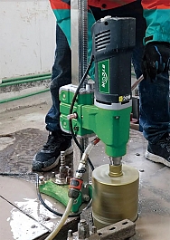 Использование бесщеточного двигателя алмазного бурения Bycon DMP-252B Использование бесщеточного двигателя алмазного бурения Bycon DMP-252B